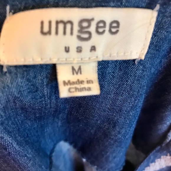 Super lightweight and cute chambray dress. Size M New without tags - Picture 4 of 4